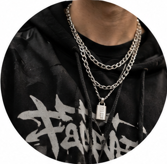 STREETWEAR